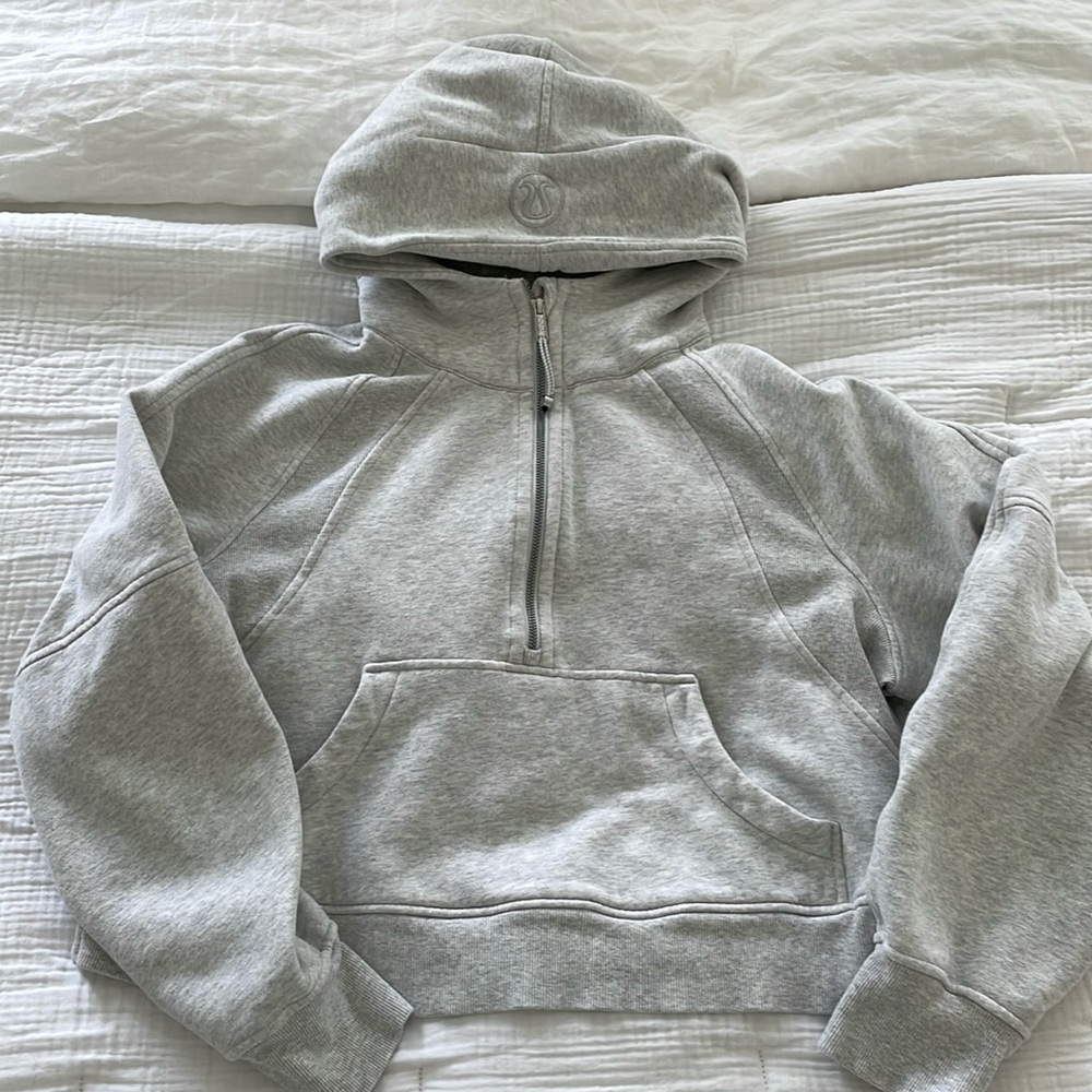 Lululemon Scuba cropped sweatshirt size M L gray